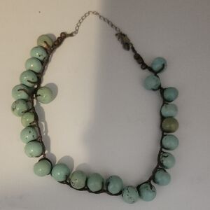 Elegant Turquoise Beaded Hand tied knotted Necklace 9.25 silver claw clasp